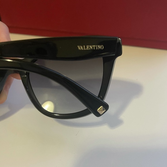Valentino Cat eye sunglasses - Picture 4 of 5